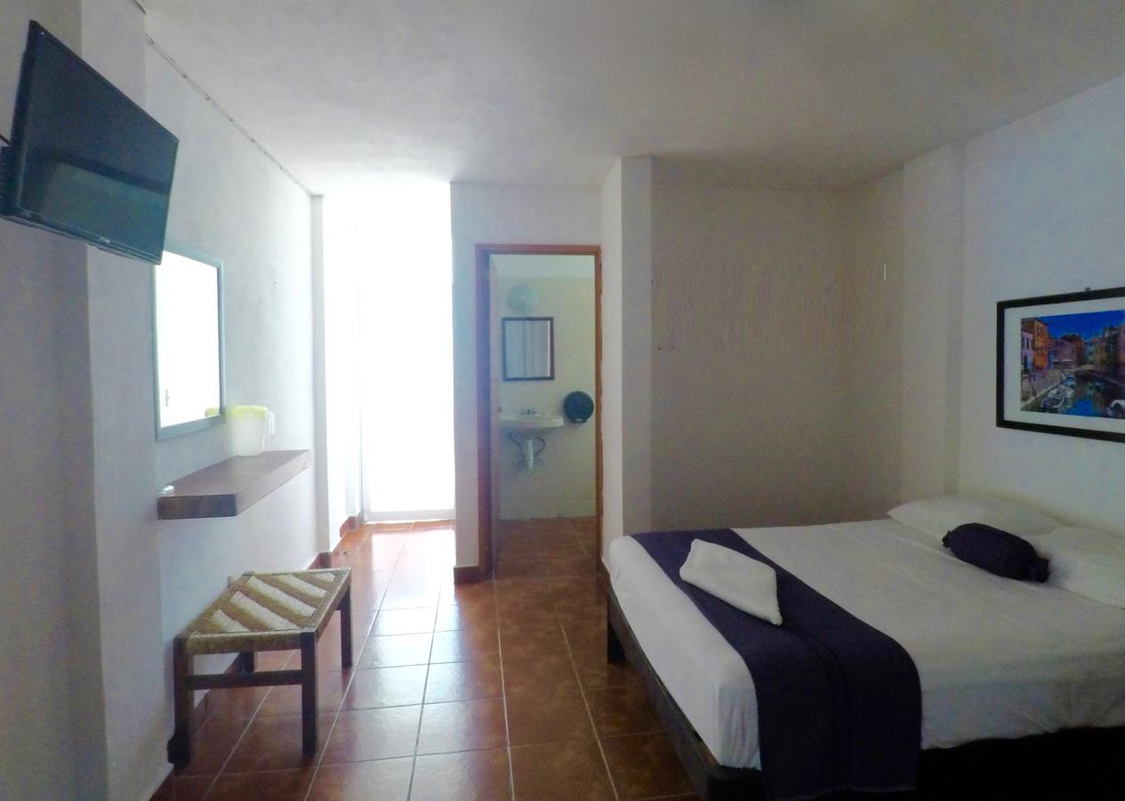 Hotel Mayflower Puerto Escondido  Kültér fotó